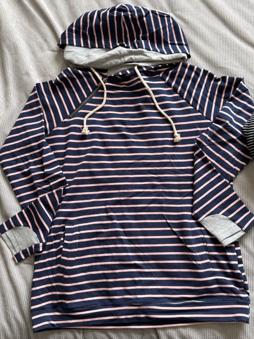 Ampersand Ave &ave Hoodie Lot of 3 Size Large - Picture 6 of 7